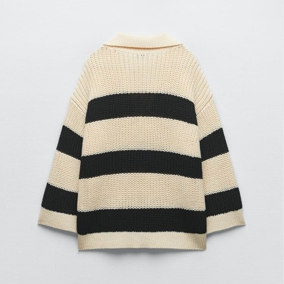 NWT. Zara Cream/Black V-Neck Oversized Striped Sweater. Size M-L. - Picture 8 of 11